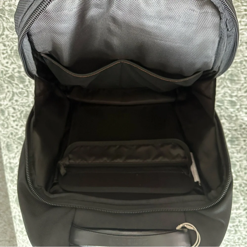 Samsonite Backpack - Picture 8 of 9